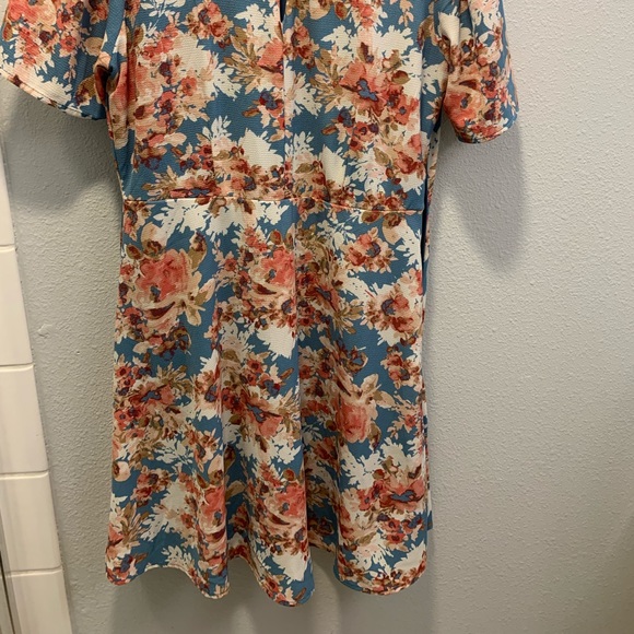 Women’s Floral Dress - Picture 2 of 3